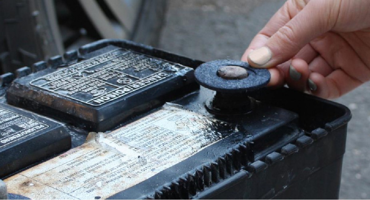 The Ultimate Guide to Cleaning and Removing Car Battery Corrosion